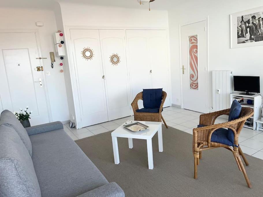 Hendaye Plage Charmant Studio 2Pers Avec Grande Terrasse Vue Mer Luaran gambar